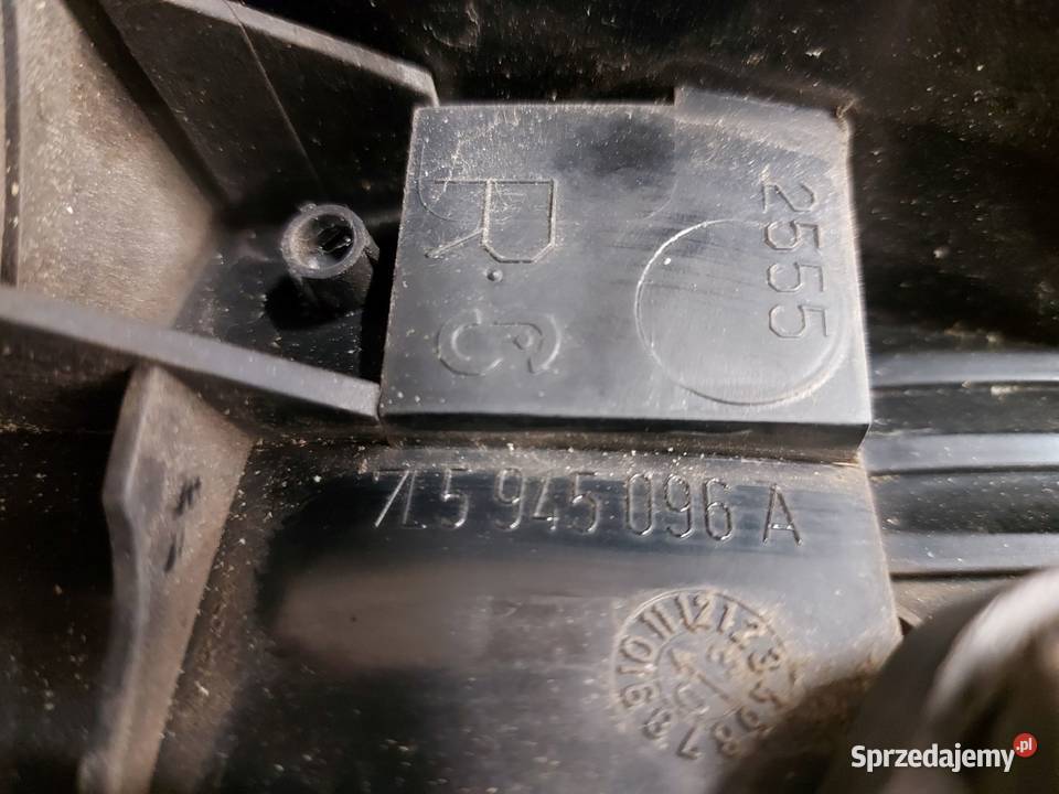 CAYENNE I 7L5 12r lampa prawa tył 7L5945096A Kielce