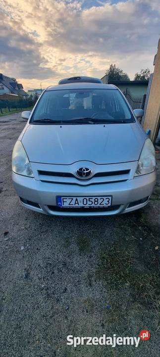 TOYOTA CAROLLA verso Jasień