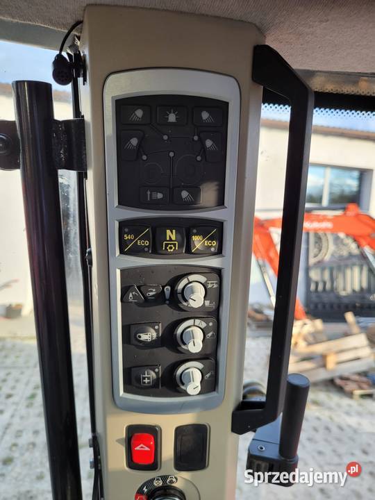 Massey Ferguson 5610 traktor 105 podkarpackie Zaklików