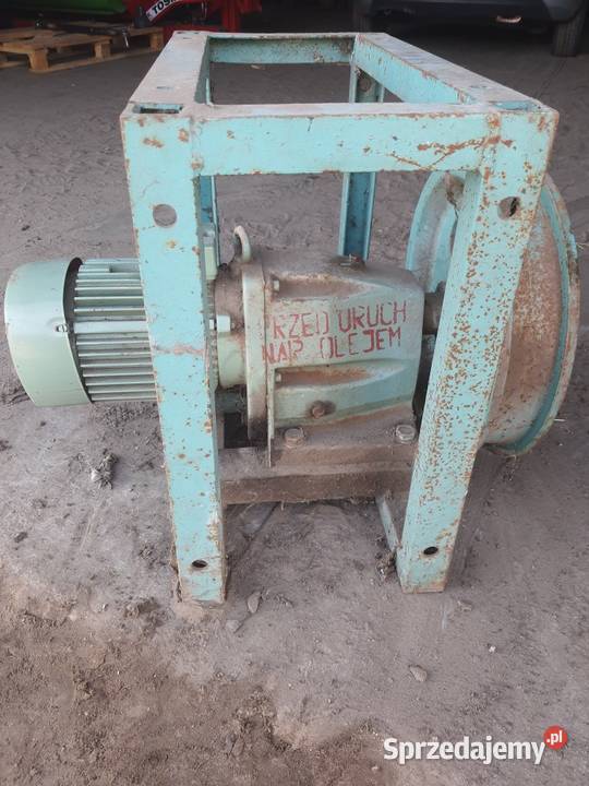 Wyciąg obornika Silnik z przekładnią nieuszkodzony Części zamienne Rakoniewice