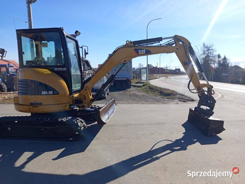 Minikoparka gąsienicowa Cat 3035D
