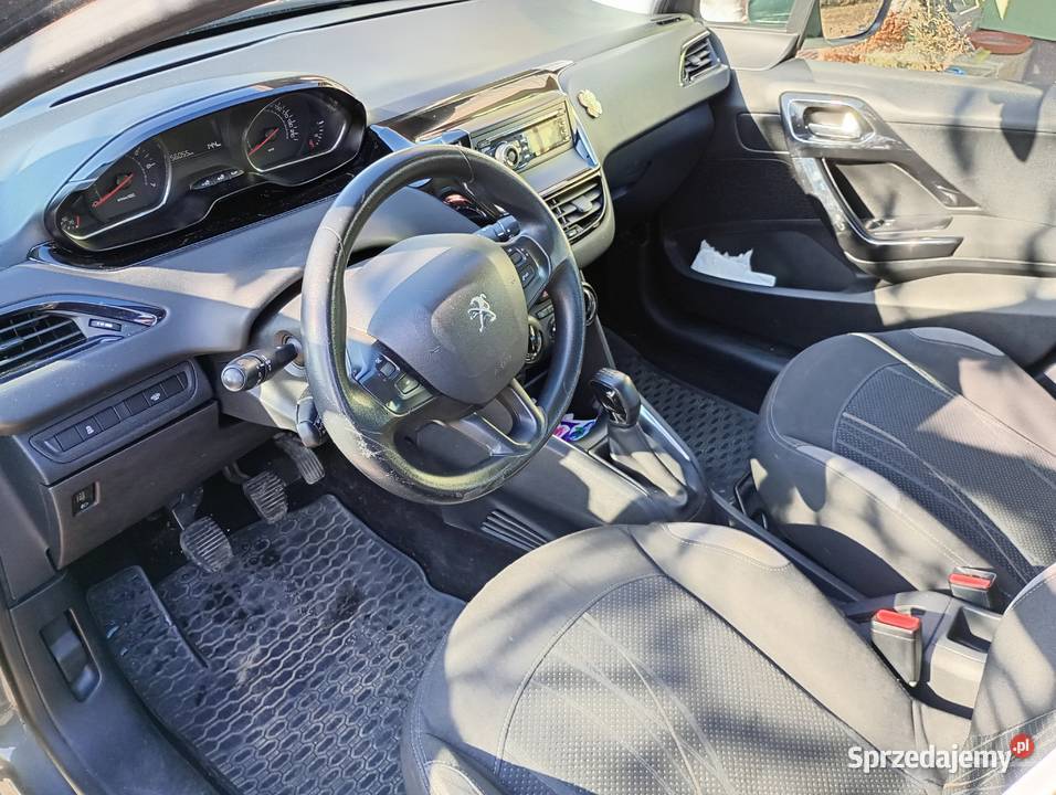 Peugeot 208 14 benzyna 95 nieuszkodzony Pułtusk sprzedam