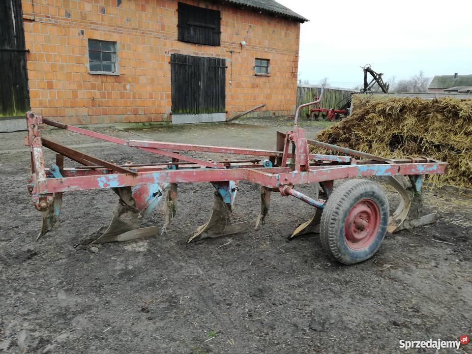 Sprzedam pług czteroskibowy Fortschritt nieuszkodzony Blizanów Drugi sprzedam
