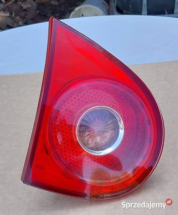 LAMPA KLAPY LEWY TYŁ VW GOLF V 4VFX15K272AA Mielęcin sprzedam