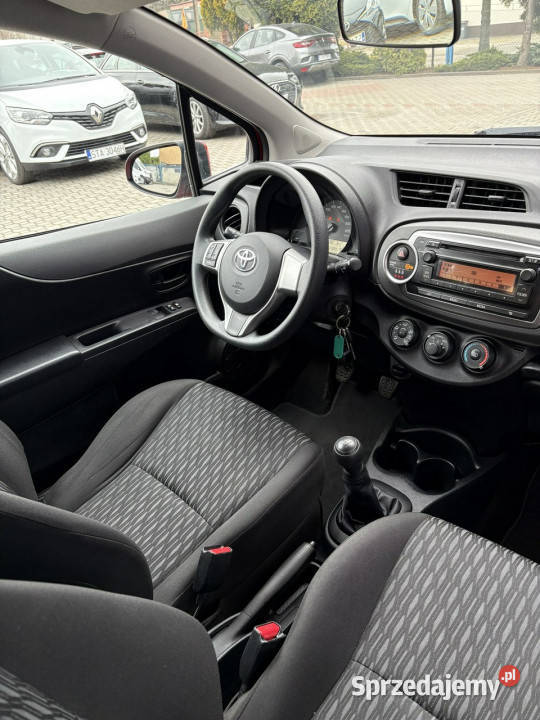 Toyota Yaris Niski Przebieg Gwarancja III VAT marża Tarnowskie Góry