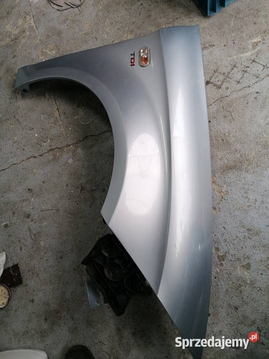 Błotnik prawy przód Seat Toledo III Altea