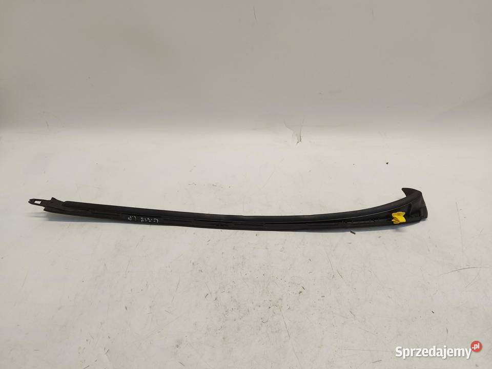 MERCEDES W118 Listwa szyby czołowej A1186904900