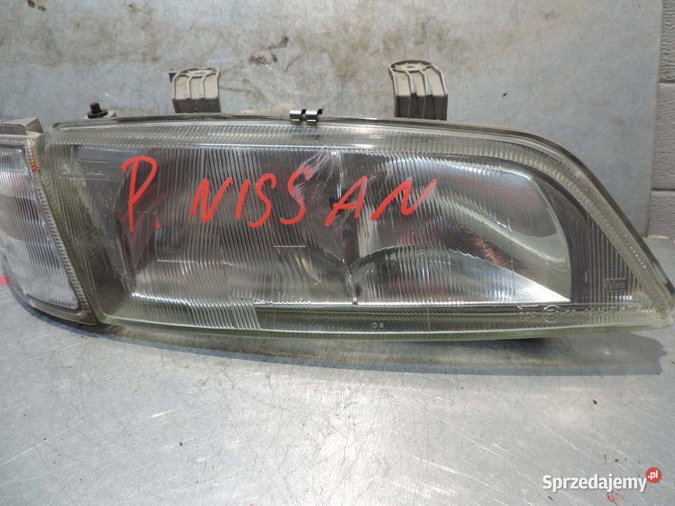 NISSAN PRIMERA P11 LAMPA PRZWY PRZÓD