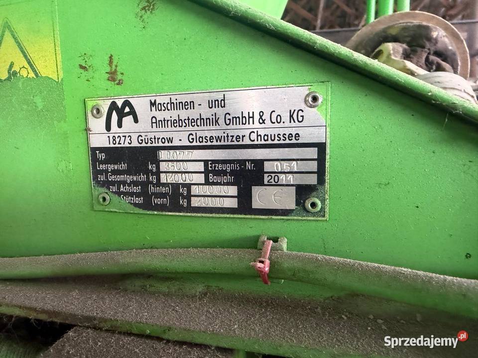 Rozrzutnik do wapna nawozu Gustrower DO77 Nowa Ruda