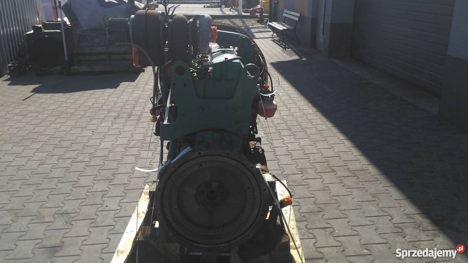 SILNIK VOLVO 6CYLINDROWY TURBO D71 TD71C2871499 Kielce