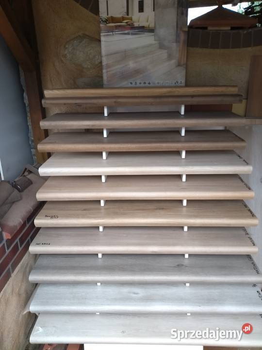 Tamarac Orange stopnica v shape Cerrad Artens Legnica