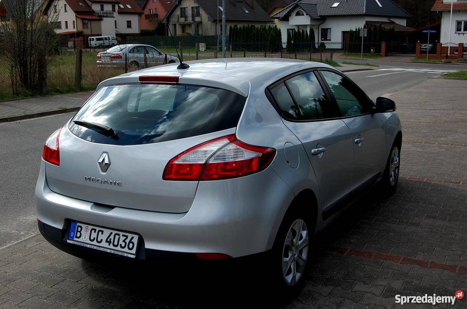 Ładna Meganka z małym przebiegiem benzyna Goleniów sprzedam