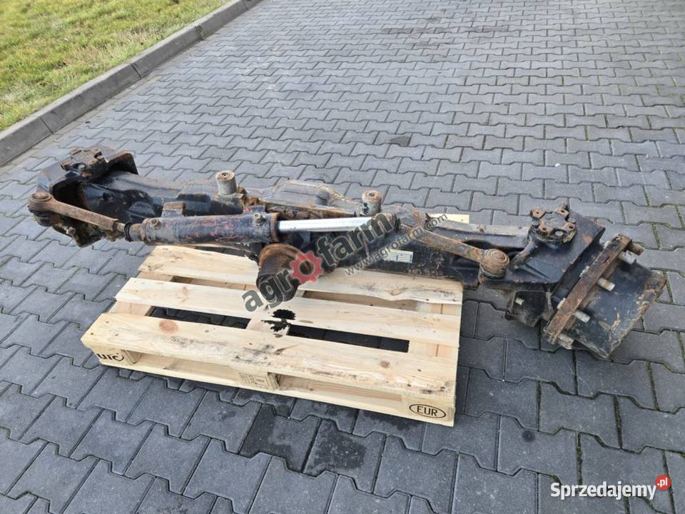 Przedni most Massey Ferguson 8250 Dana AG 200 Byków