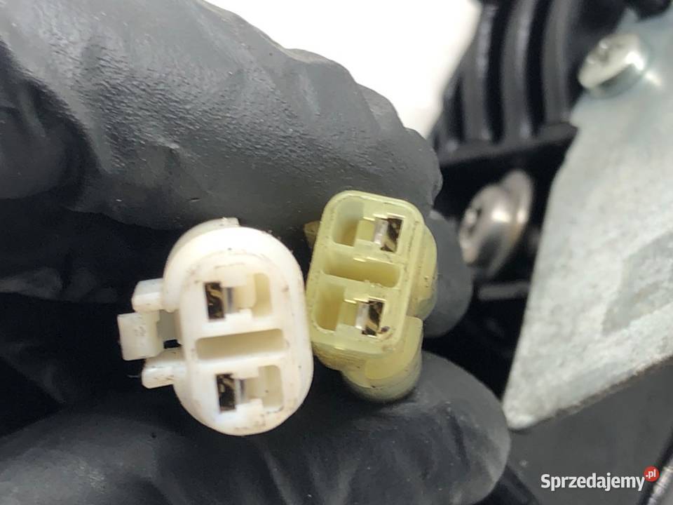 KLAMKA ZEWNĘTRZNA PRAWY PRZÓD SUZUKI GRAND