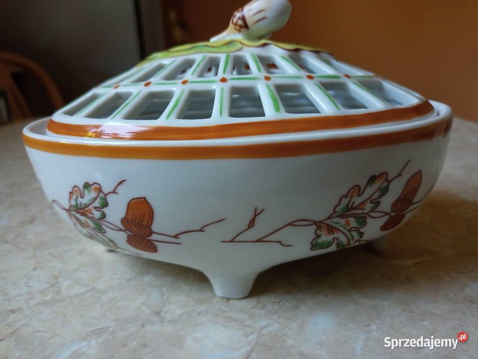 Piękne stare puzderko Z żołędziami porcelana Częstochowa