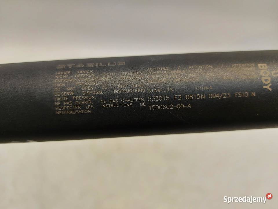 TESLA MODEL Y 2023r Siłownik klapy bagażnika