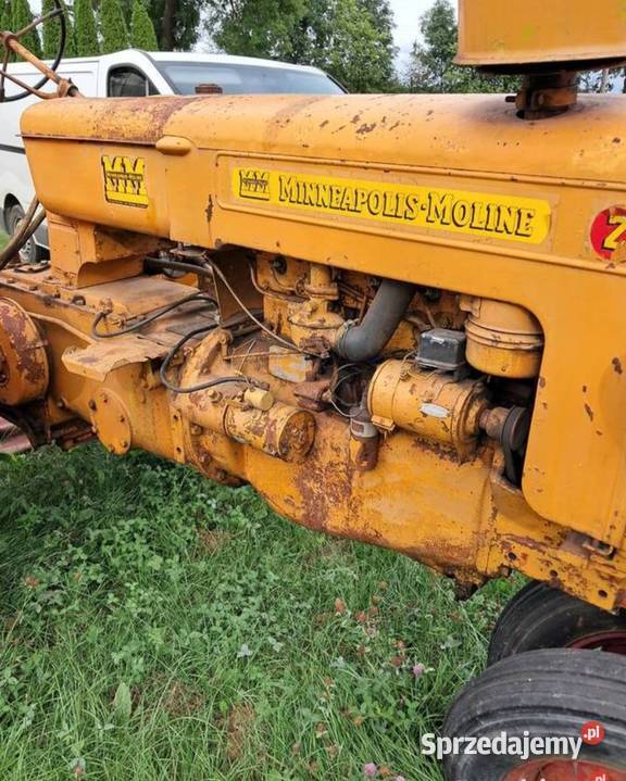 Traktor MINNEAPOLIS MOLINE Z Gniewkowo