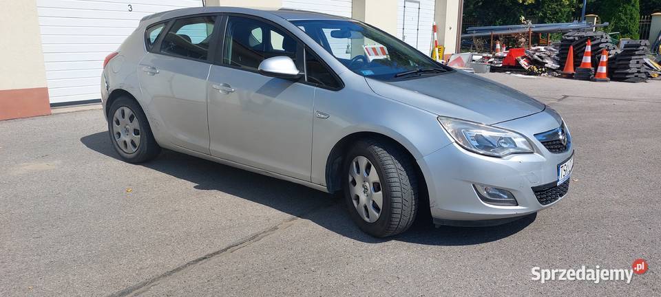 Opel Astra J 2011r 17 cdti 110 polski salon Skarżysko-Kamienna