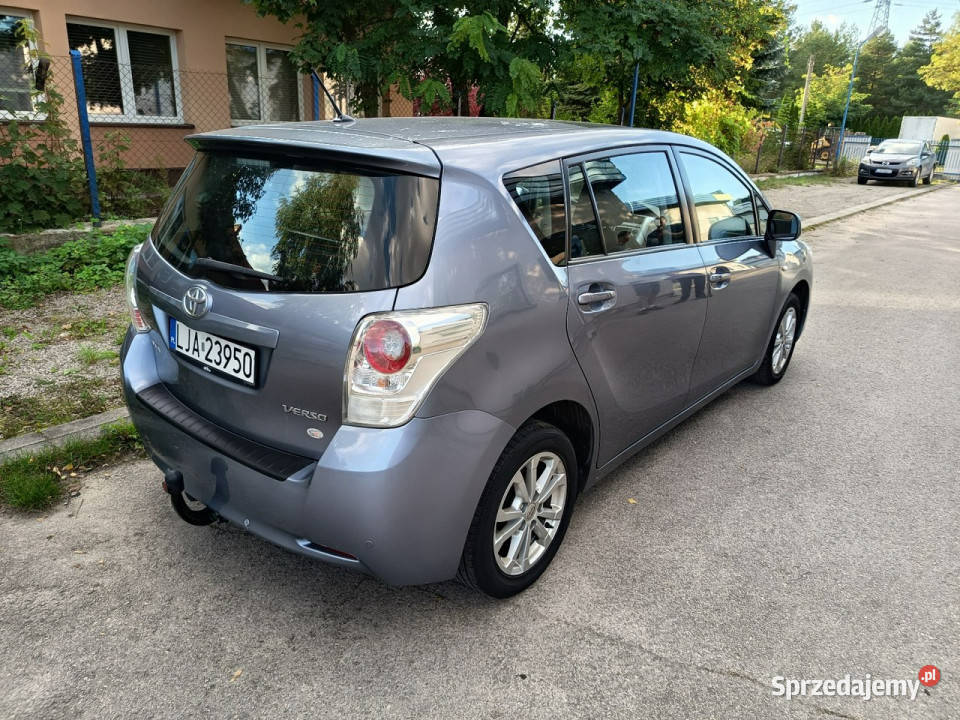 Toyota Verso Bezwypadkowy historia serwisowa 7 elektryczne lusterka Janów Lubelski
