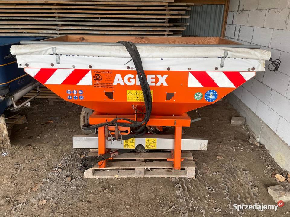 Rozsiewacz nawozów AGREKS 2019r Rozsiewacze nawozów Rolnictwo podlaskie Szudziałowo