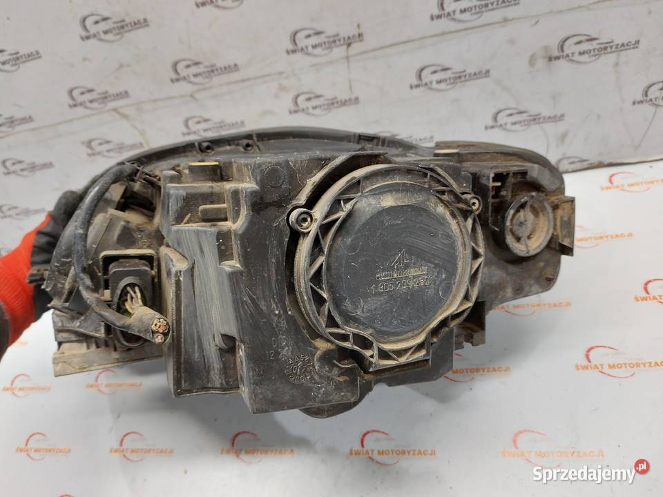 AUDI A4 B7 CABRIO lampa prawa przód 1307329115 Lampy przednie