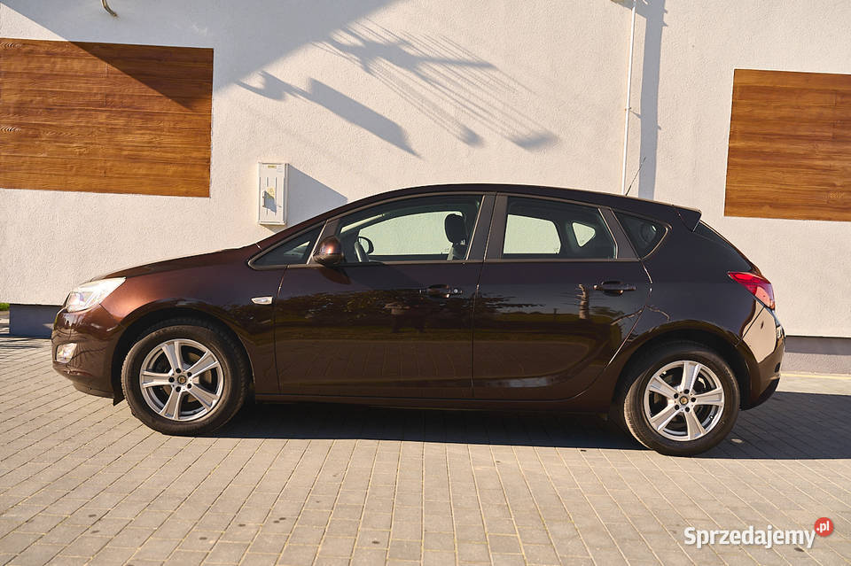 Opel Astra IV HATCHBACK 14 benzyna 100 Astra Płock