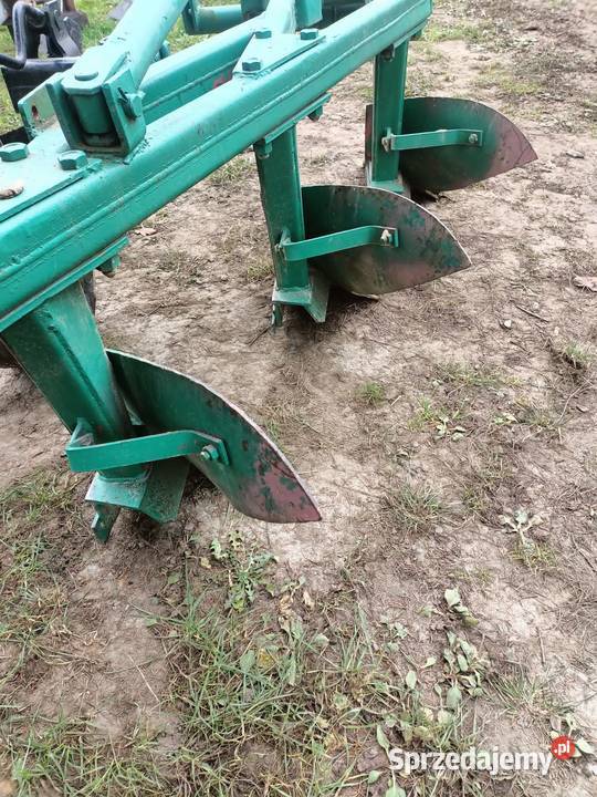 Pług Grudziądz 3skibowy Sredni wysoka slupica nieuszkodzony Jasło
