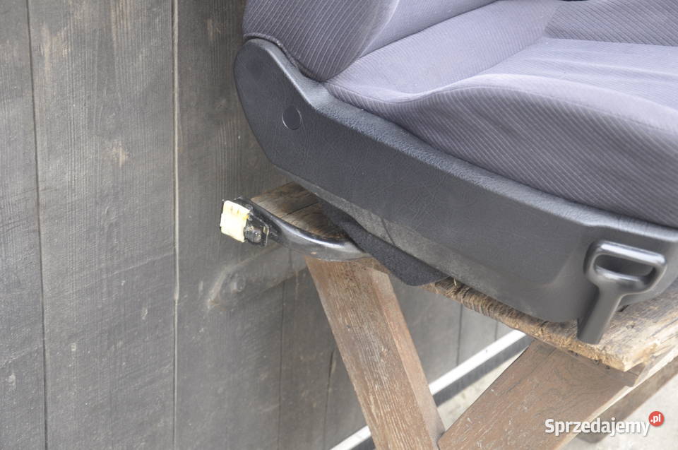 Fotele Para Czarne Audi 80 B4 Kubełki Pół Rzeszów sprzedam
