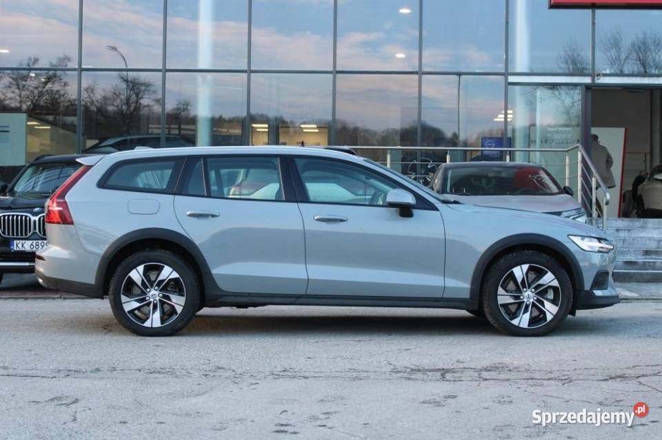 Volvo V60 Cross Country 2024r Carplay Podgrz