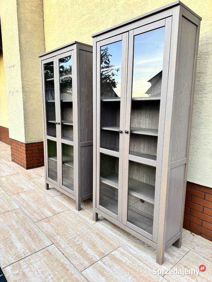 Witryna Hemnes Ikea z półkami kredens biblioteka Sulbiny sprzedam