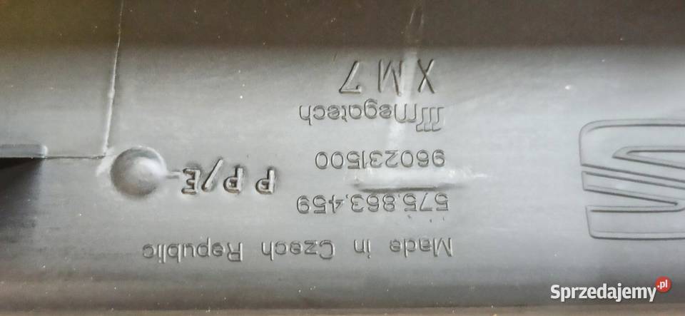 SEAT ATECA OSŁONA BAGAŻNIKA PASA TYŁ 575863459 sprzedam