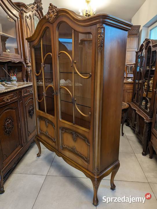 Piękna witryna ludwikowska orzechsklep Dąbrowa