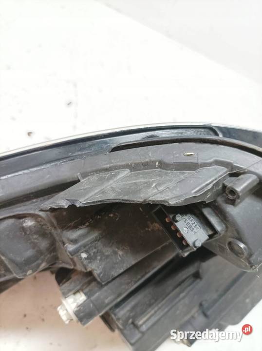 LAMPA PRZÓD PRAWA EU USZKODZONA 39108223RH Opel