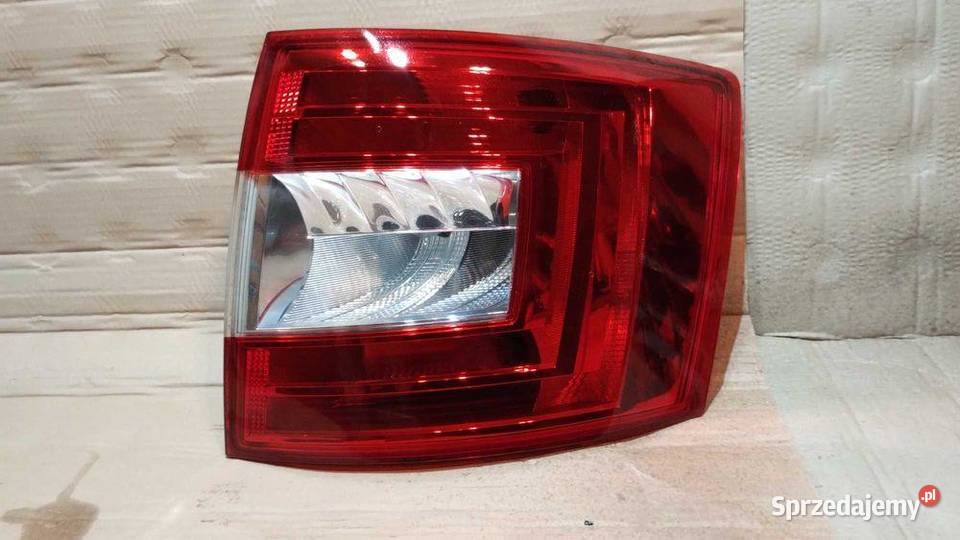 Lampa Tyl Prawa Skoda Octavia III 3 5E Kombi