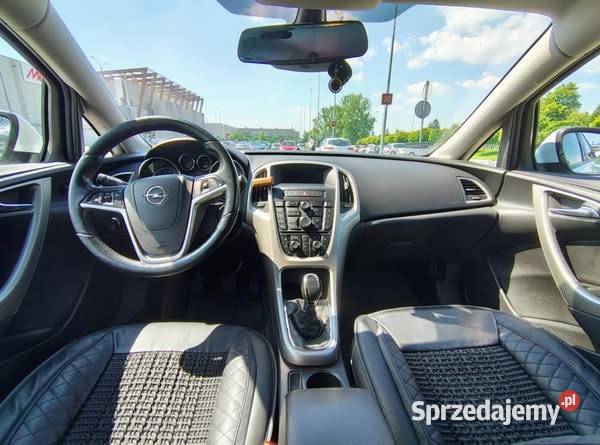 Zadbany Opel Astra J 14 turbo benzyna 140 z 2012 Lublin