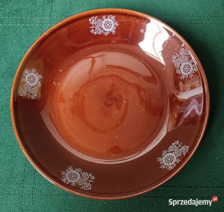 Głęboki brązowy talerz porcelit fabryka w Zbylitowska Góra