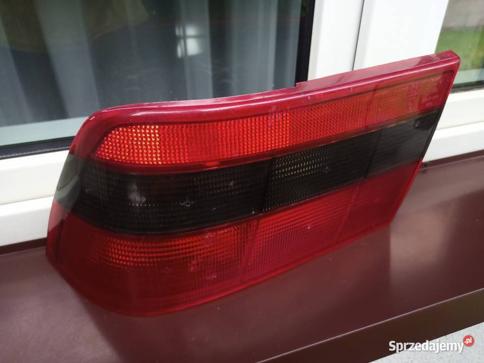 Opel Calibra lampa tył tylna lewa oprawki osobowe Lampy tylne Sieradz
