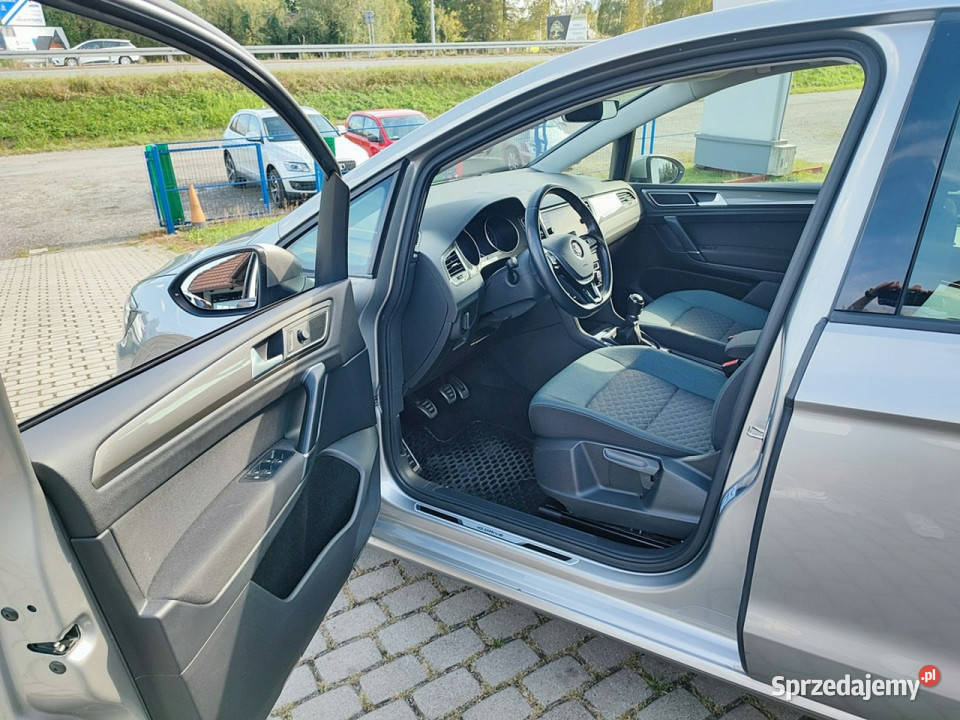 Volkswagen Golf Sportsvan IQDrive 75 t serwis I Rok produkcji 2019 śląskie Ustroń sprzedam