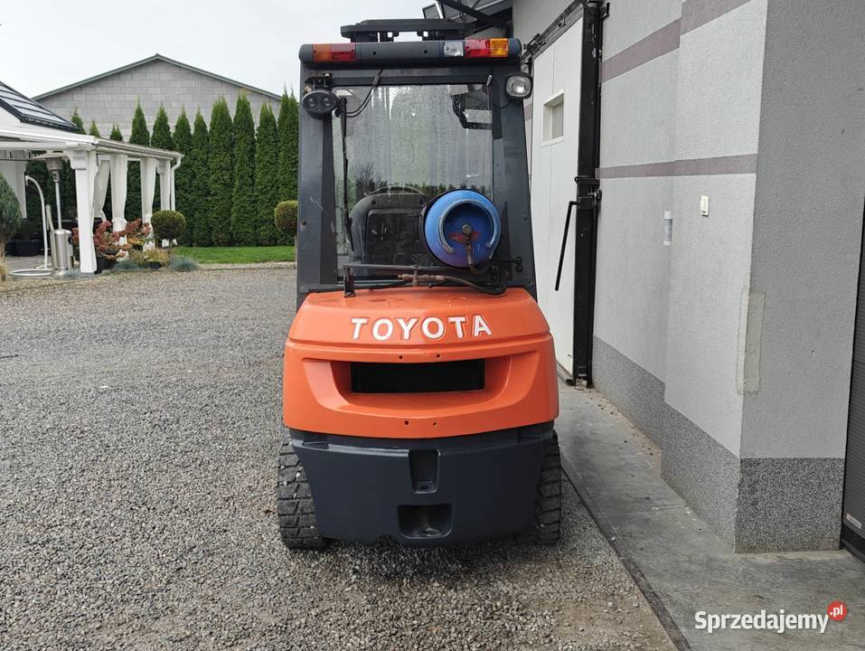 Wózek widłowy Toyota 7FGJF35 35T Lpg 4 Sekcje Sandomierz