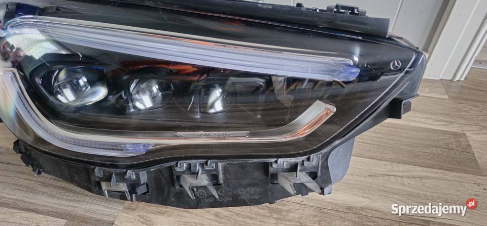 MERCEDES GLA 45S MULTIBEAM LED LAMPA PRAWA PRZÓD Pielgrzymka