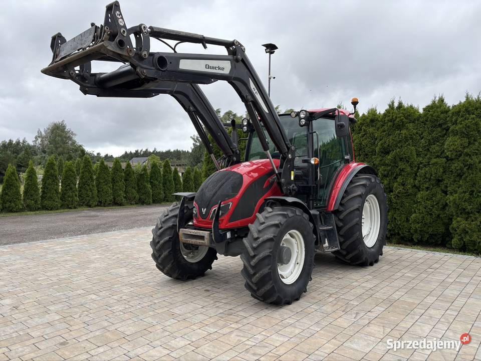 Valtra A134 z ładowaczem lubelskie Grabów Szlachecki