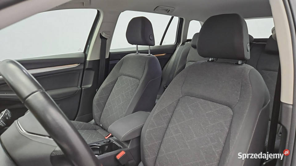 Volkswagen Golf Golf VIII 20 TDI Life Z Warszawa