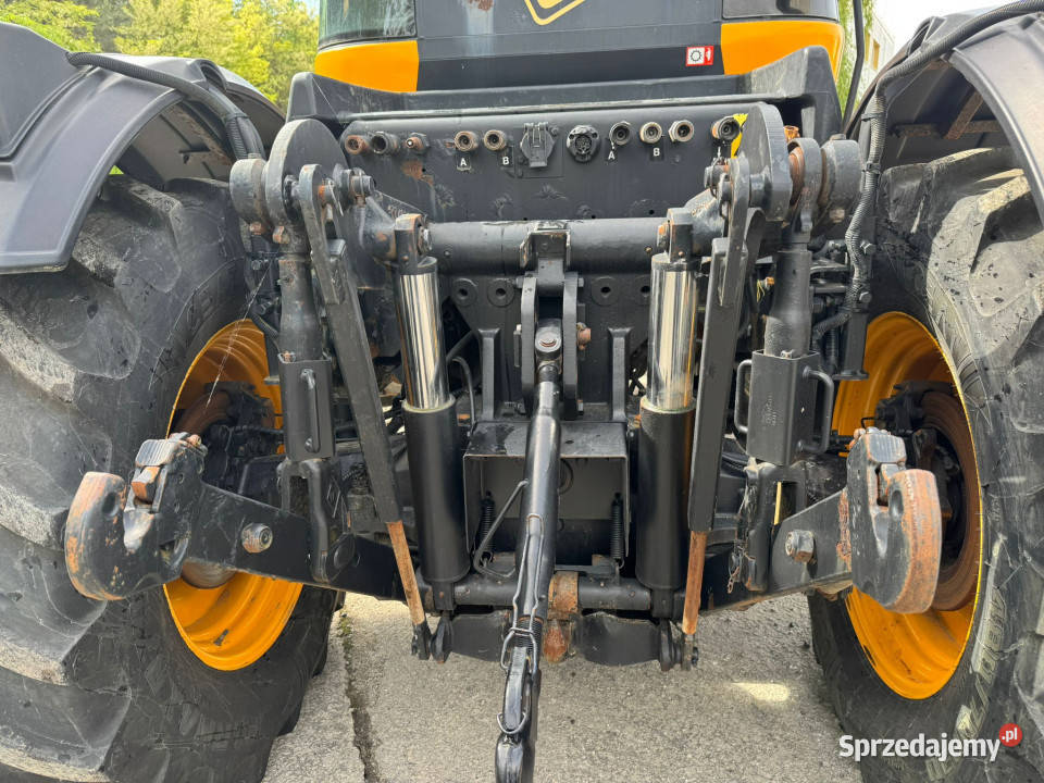 Ciągnik JCB FASTRAC 2140 4x4 155 TUZ 2 x przedni Kuków