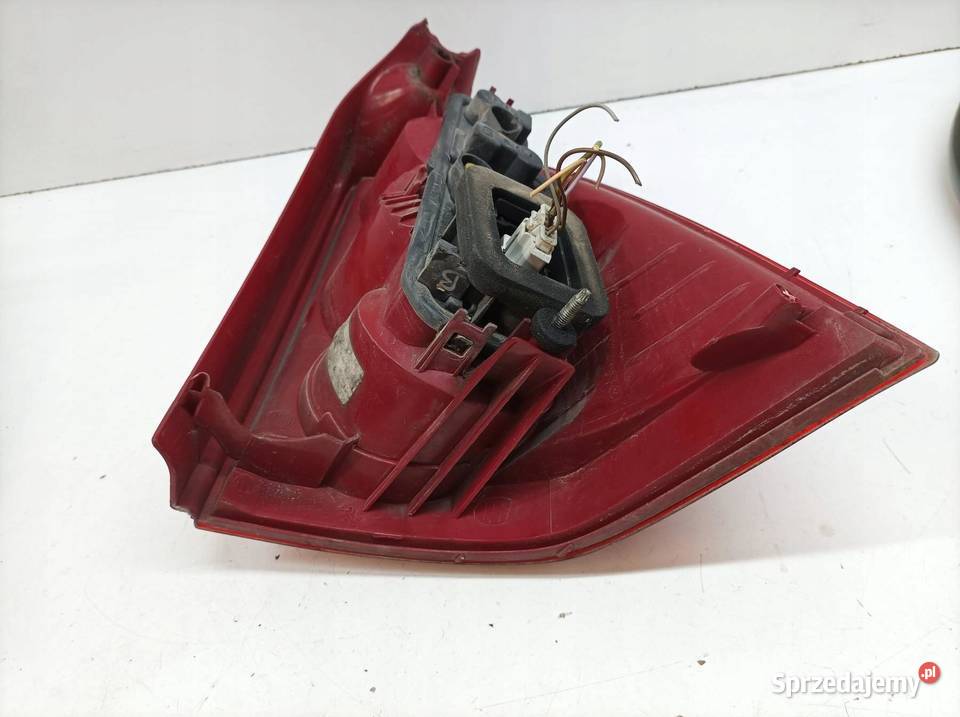 LAMPA TYŁ LEWA LIFT KOMBI SW Peugeot 307 I