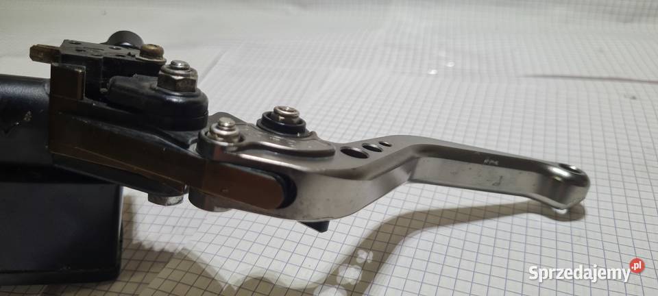 Suzuki GSR 600 pompa hamulcowa przód Motoryzacja