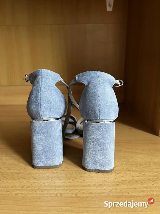 Damskie buty na stabilnym obcasie sprzedam