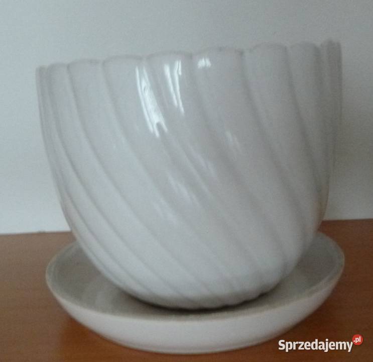 Biała ceramiczna doniczka z podstawką wys 15 mazowieckie Warszawa