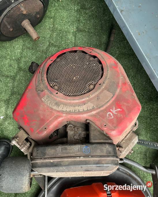 Silnik Briggs Stratton Vanguard 16 52 mm x 254