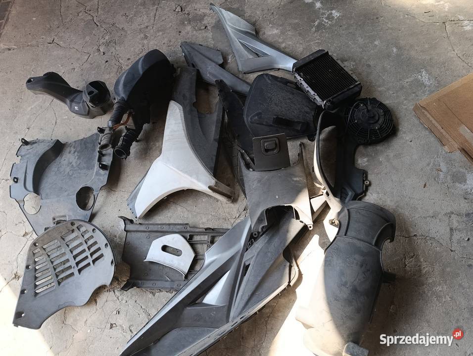 Kymco Xciting 400 owiewka części chłodnica Plastiki Zamość