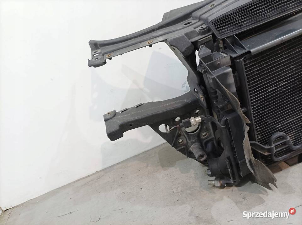 PAS PRZEDNI Audi A6 II 19972004 C5 Pasy przednie i tylne Karoseria